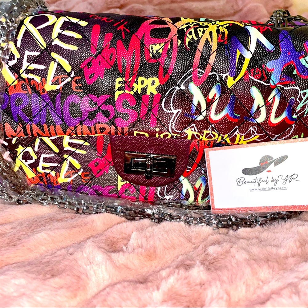 This is a beautiful and unique graffiti bag.